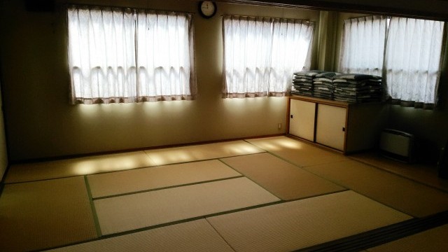 和室や会議室などさまざまなタイプの部屋があります。